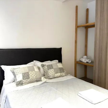 Golden Park Apartment